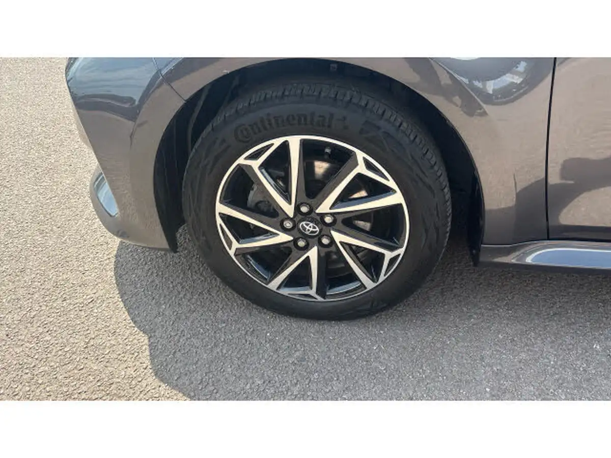 2023-toyota-yaris-15-vvt-i-design-big-24