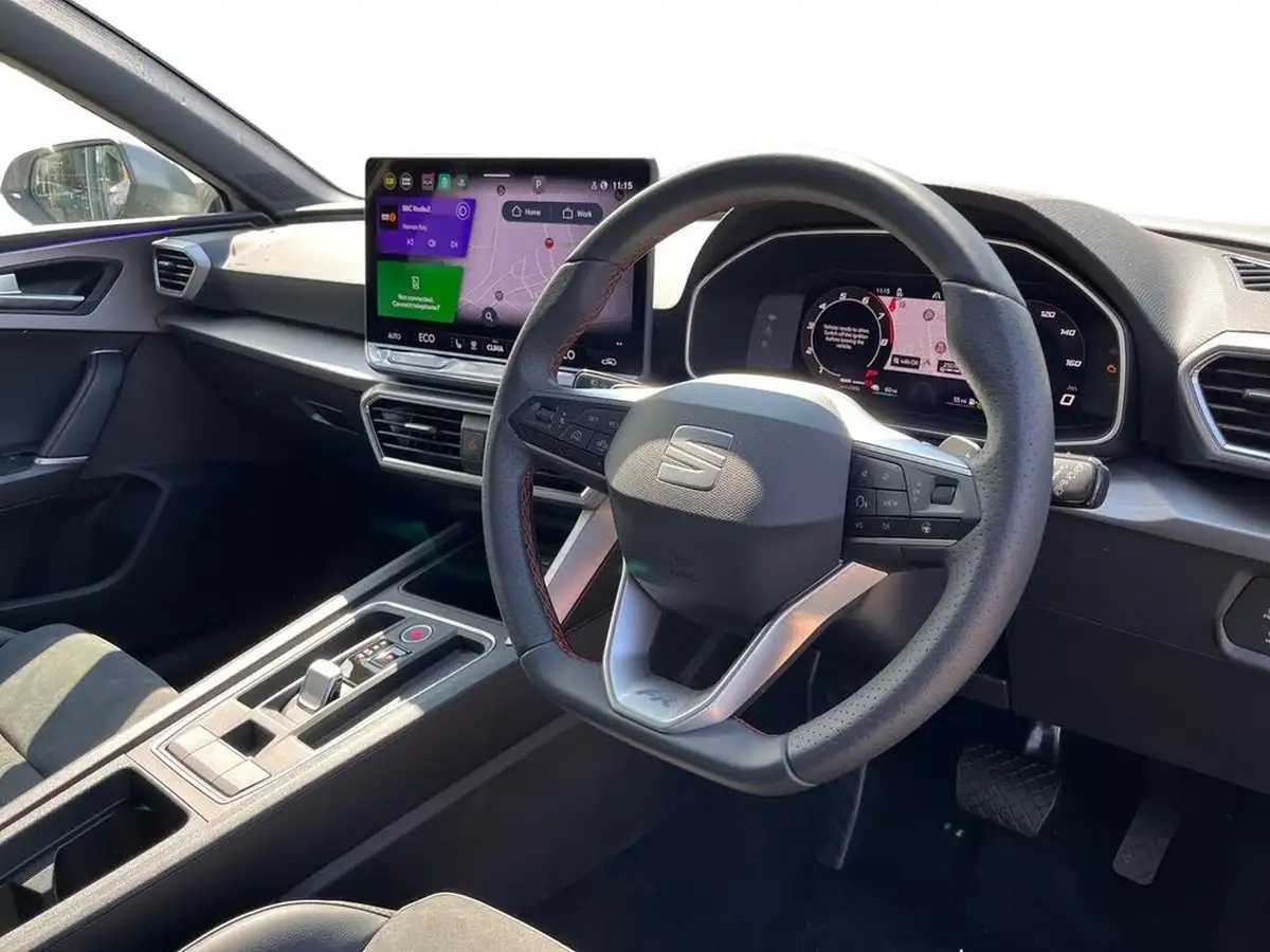 2025-seat-leon-15-e-hybrid-fr-sport-hatchback-big-5