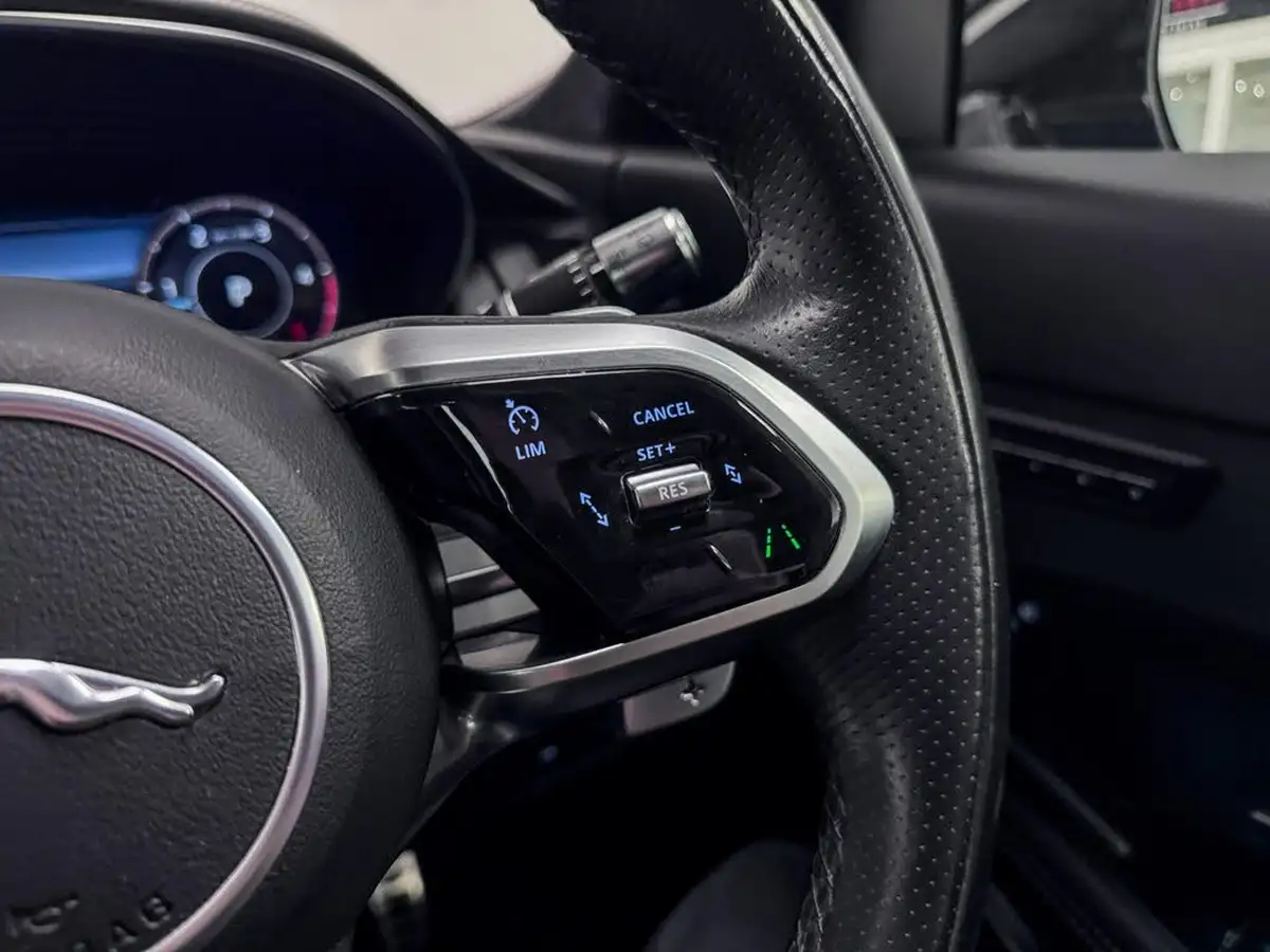 2021-jaguar-e-pace-20-d200-r-dynamic-hse-big-46