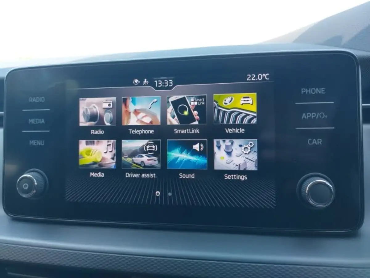 2023-skoda-kamiq-10-tsi-se-110ps-big-11