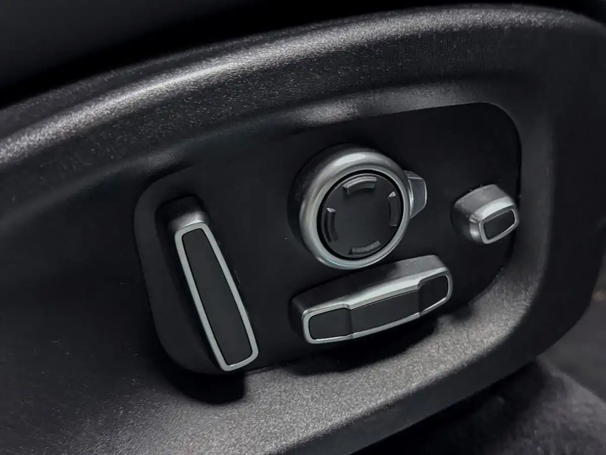 2021-jaguar-e-pace-20-d200-r-dynamic-hse-big-22