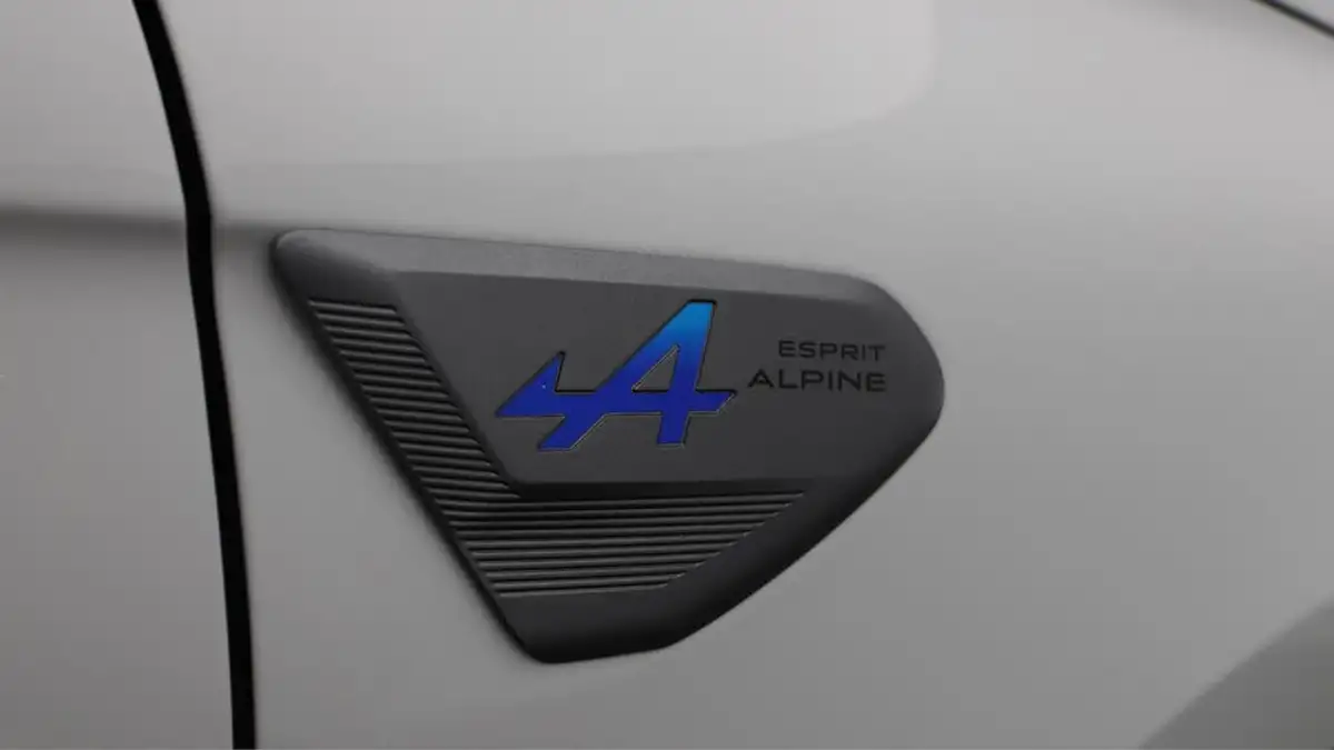 2024-renault-clio-16-esprit-alpine-big-21