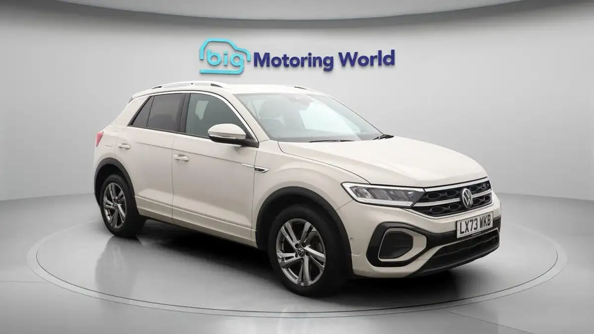 2023-volkswagen-t-roc-15-tsi-r-line-hatchback-5d-dsg-big-1