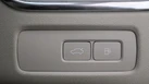 2024-volvo-xc60-20-t8-ultimate-dark-small-28