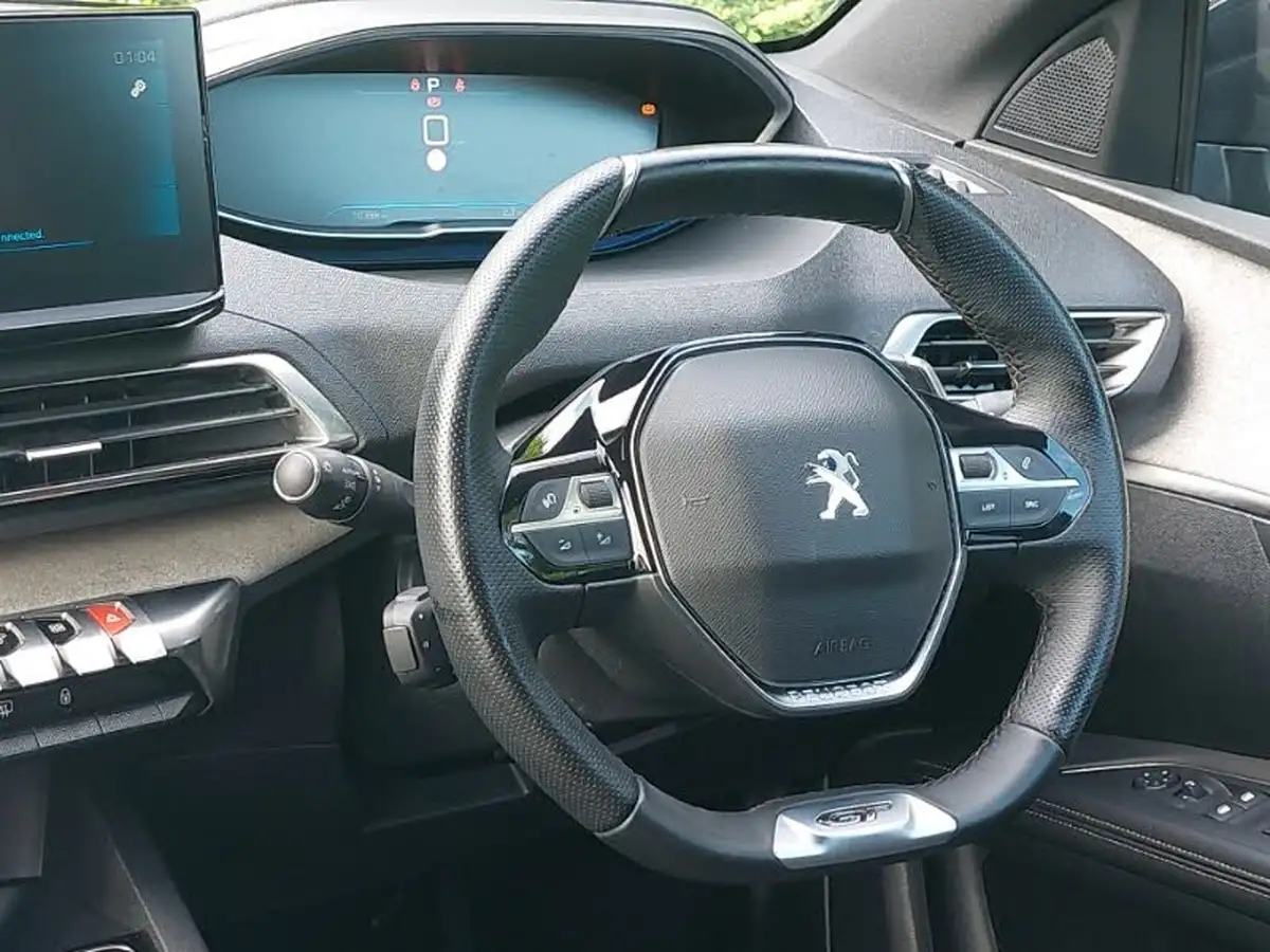 2024-peugeot-5008-suv-15-bluehdi-gt-130ps-big-10