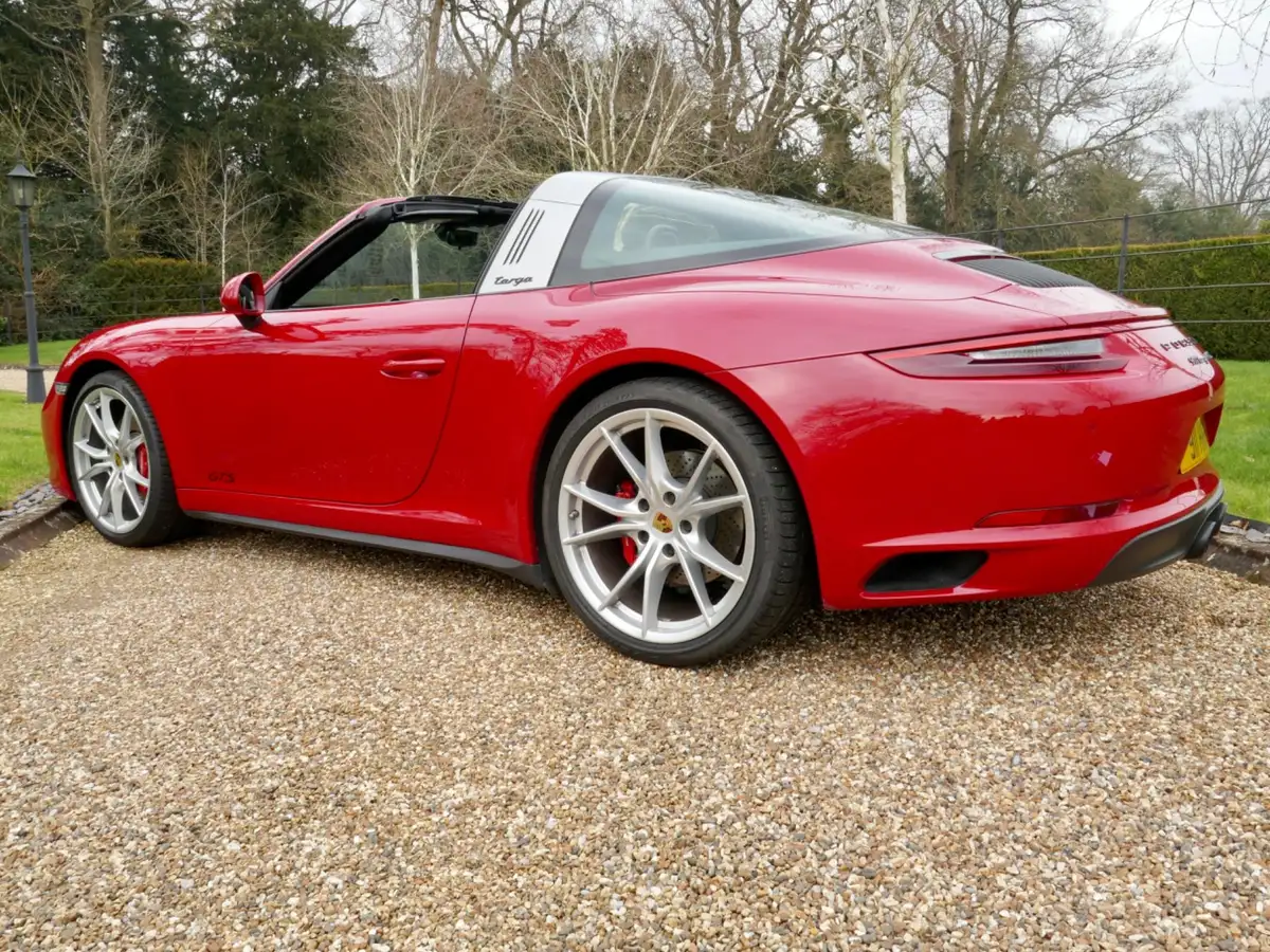 2018-porsche-911-30-targa-4-gts-450bhp-pdk-big-3