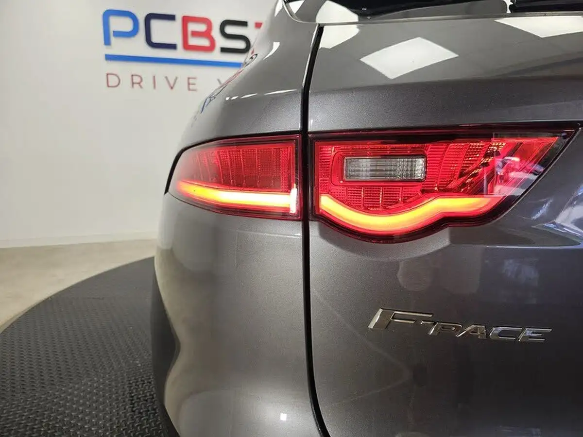 2017-jaguar-f-pace-20-i4d-r-sport-180ps-awd-auto-big-45
