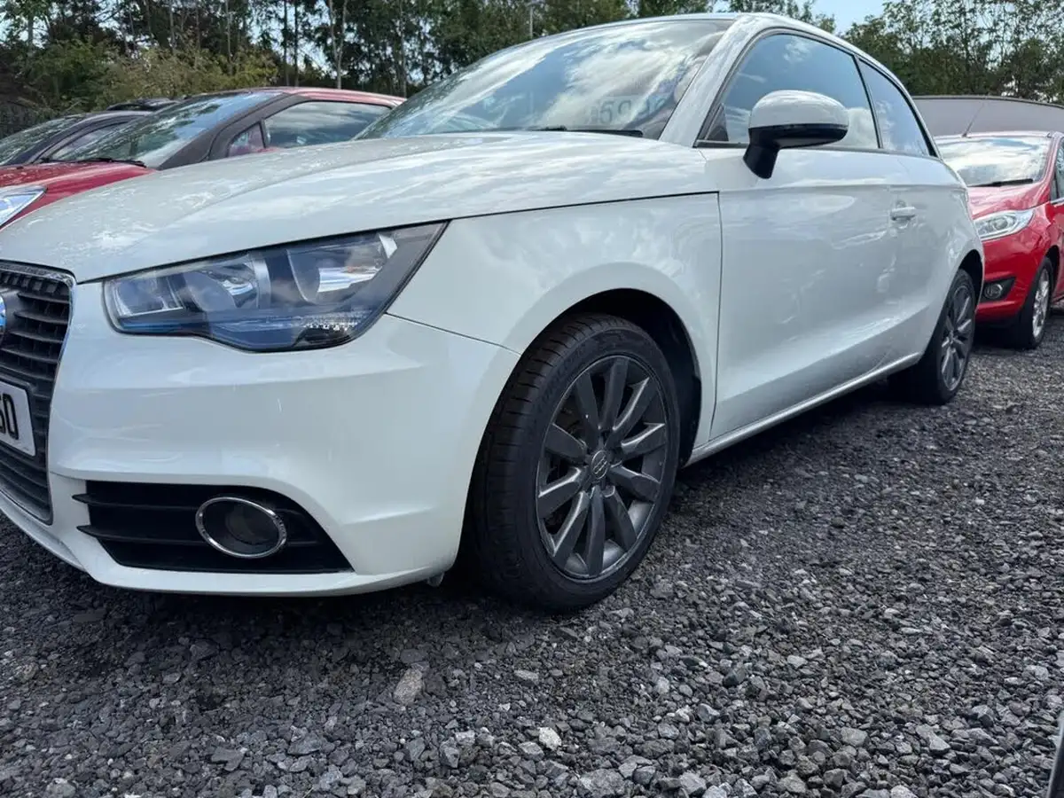 2013-audi-a1-14-sport-tfsi-122ps-hatchback-3d-1390cc-big-21