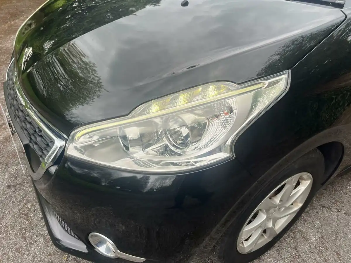 2015-peugeot-208-12-style-puretech-3d-big-44