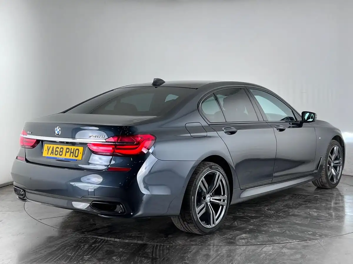 2019-bmw-7-series-30td-730d-m-sport-xdrive-big-4