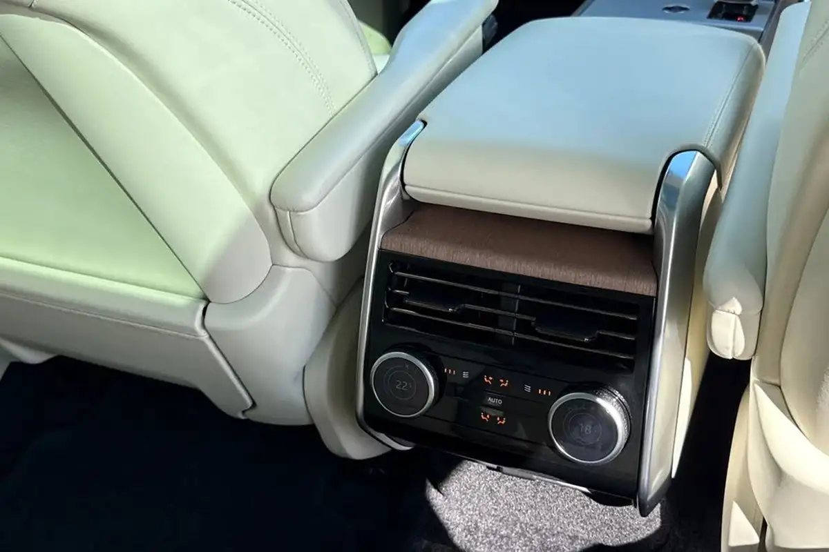 2024-land-rover-range-rover-30-p460e-autobiography-lwb-big-18