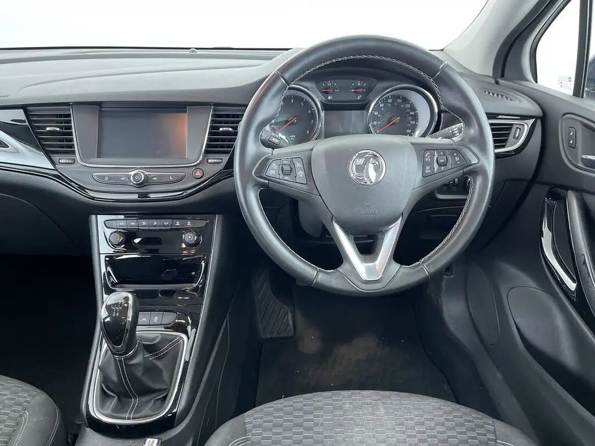 2018-vauxhall-astra-14i-sri-hatchback-big-34