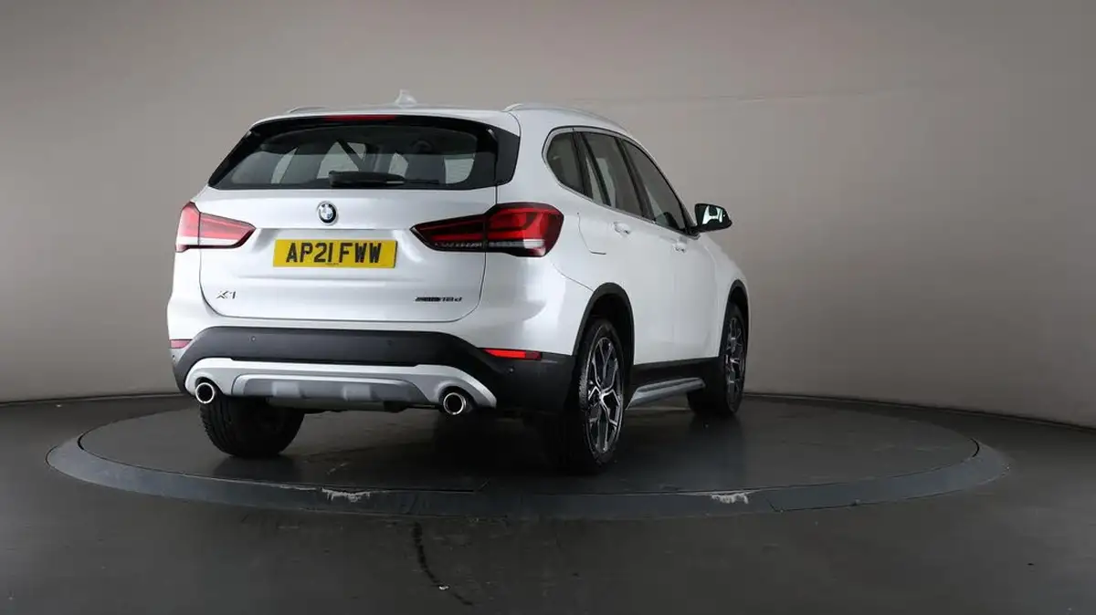 2021-bmw-x1-20td-sdrive18d-xline-big-71