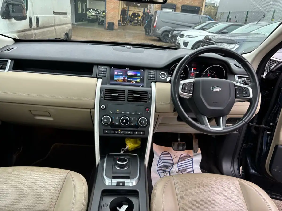 2017-land-rover-discovery-sport-20td4-hse-182ps-suv-auto-big-26