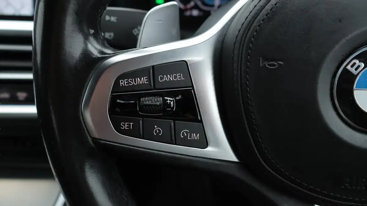 2021-bmw-3-series-20-330e-m-sport-tech-packpro-pack-saloon-4d-big-23