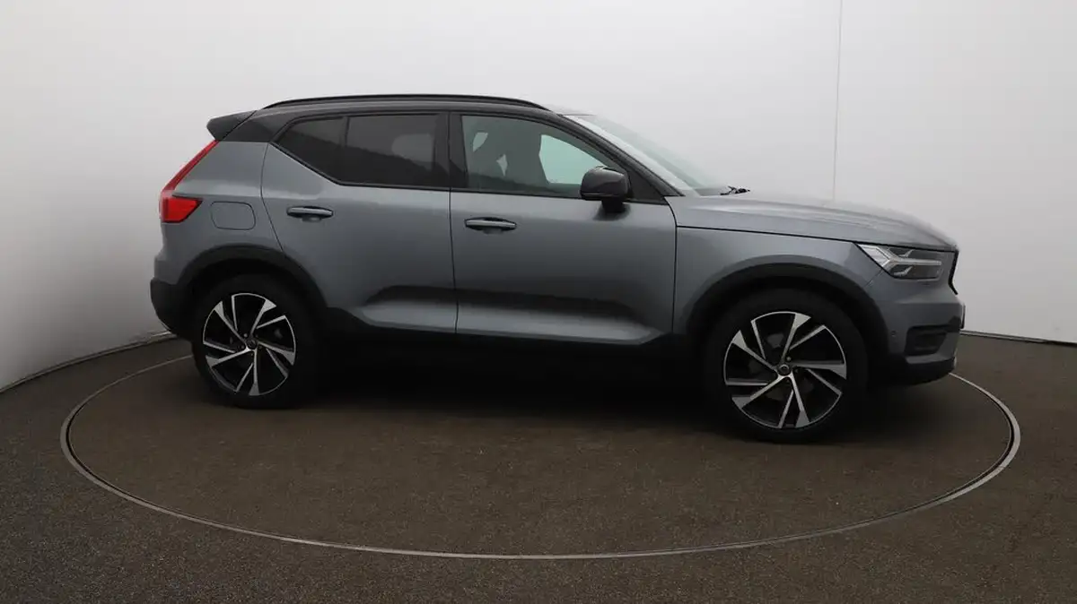 2019-volvo-xc40-20td-d3-r-design-pro-awd-geartronic-big-50
