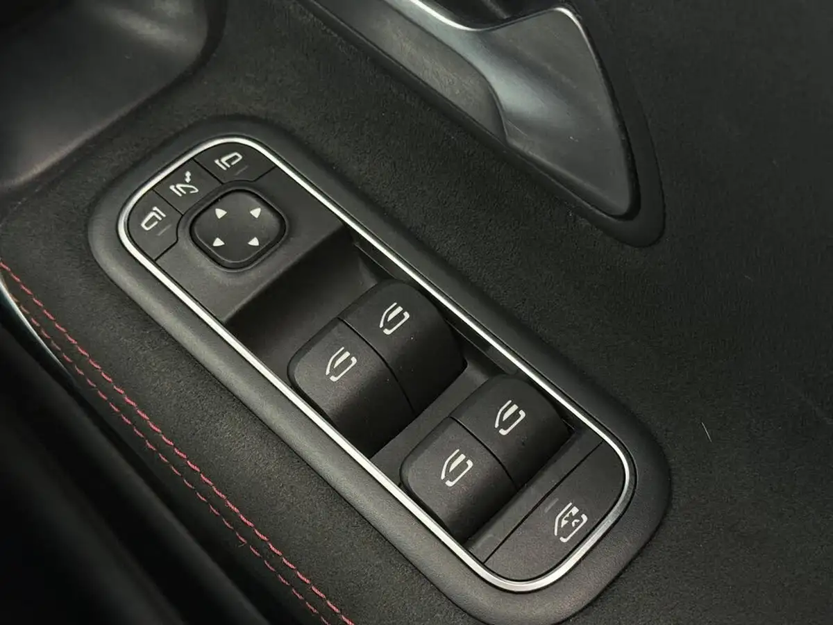2019-mercedes-benz-a-class-15d-a180d-amg-line-executive-hatchback-5d-big-40