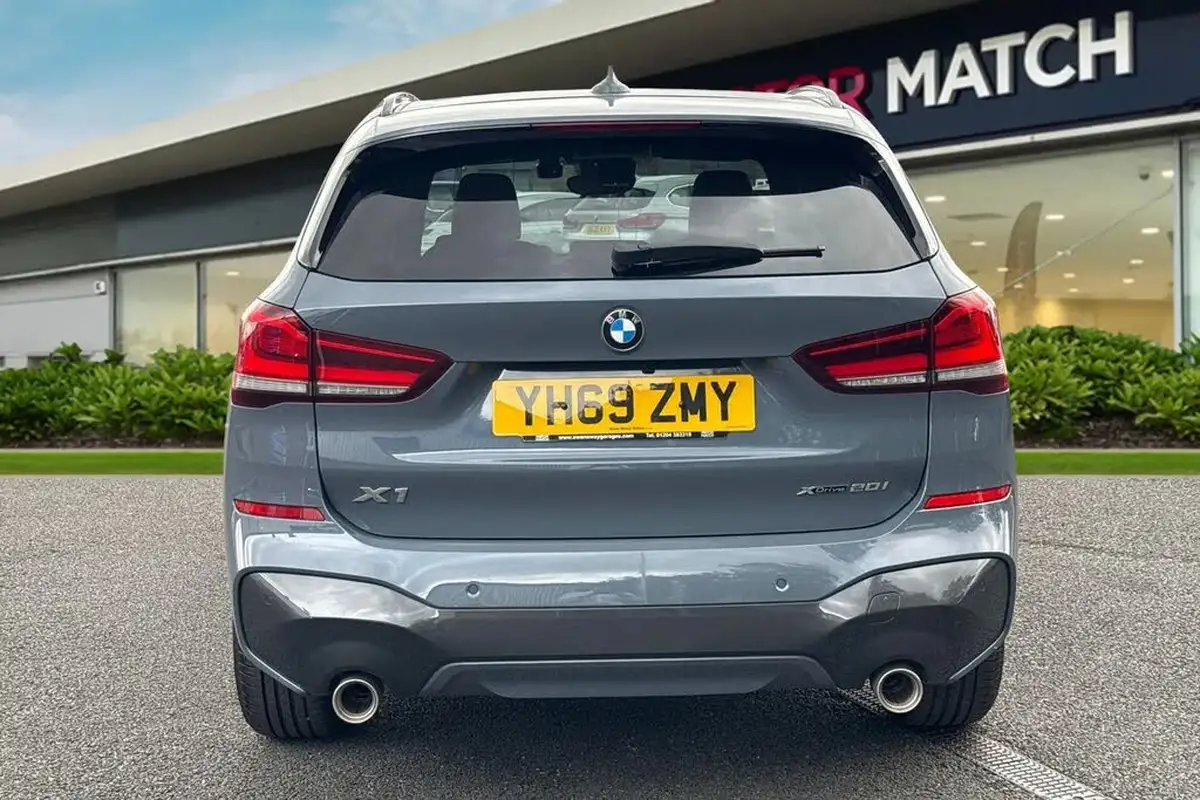 2019-bmw-x1-20-xdrive20i-m-sport-big-3