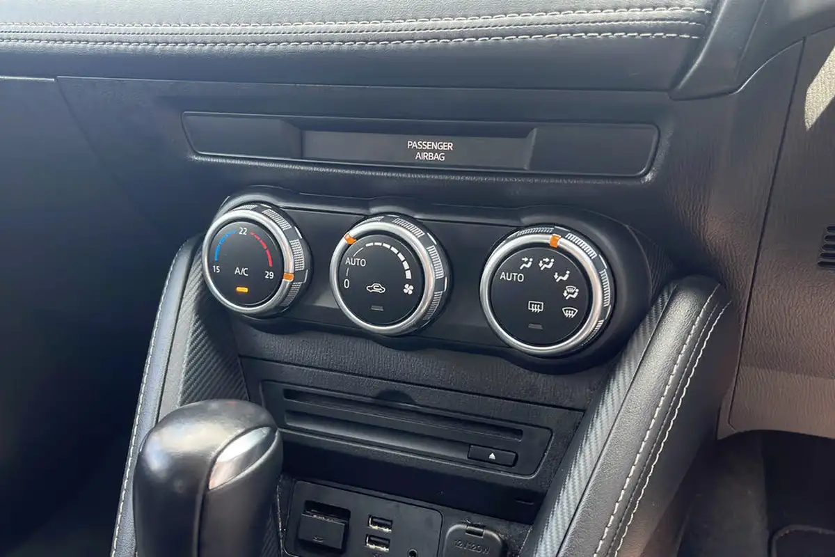 2019-mazda-mazda2-15-sport-nav-auto-big-14