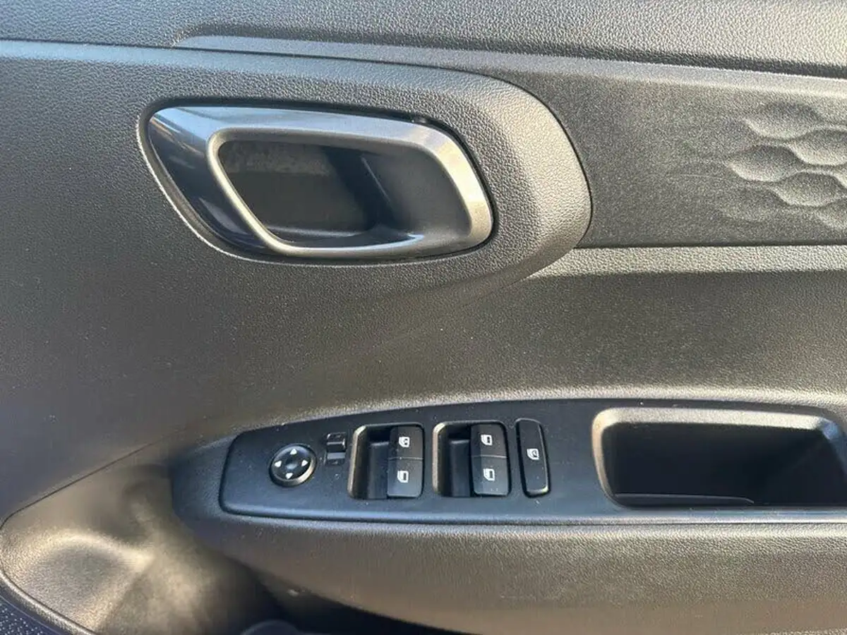 2021-hyundai-i10-10-premium-big-33