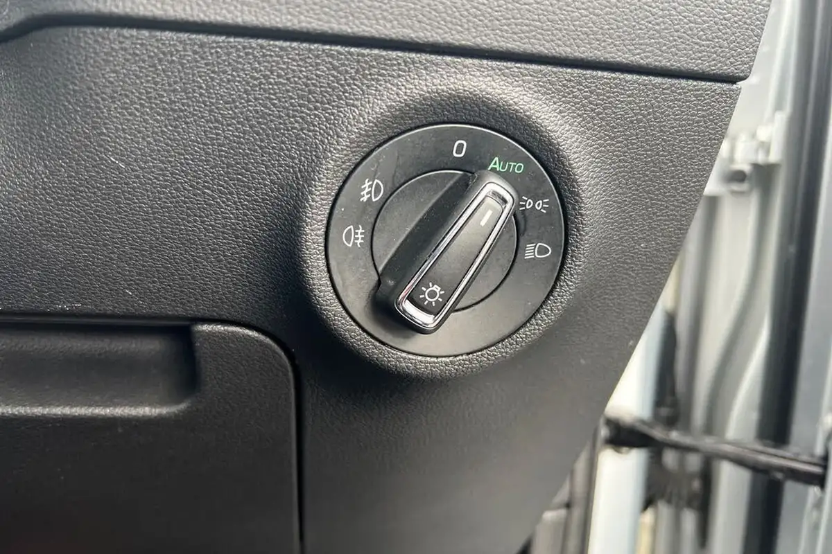 2019-skoda-karoq-15-tsi-se-l-big-21