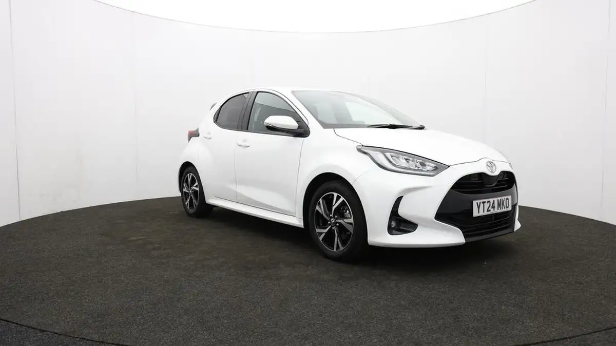 2024-toyota-yaris-15-vvt-i-design-big-50