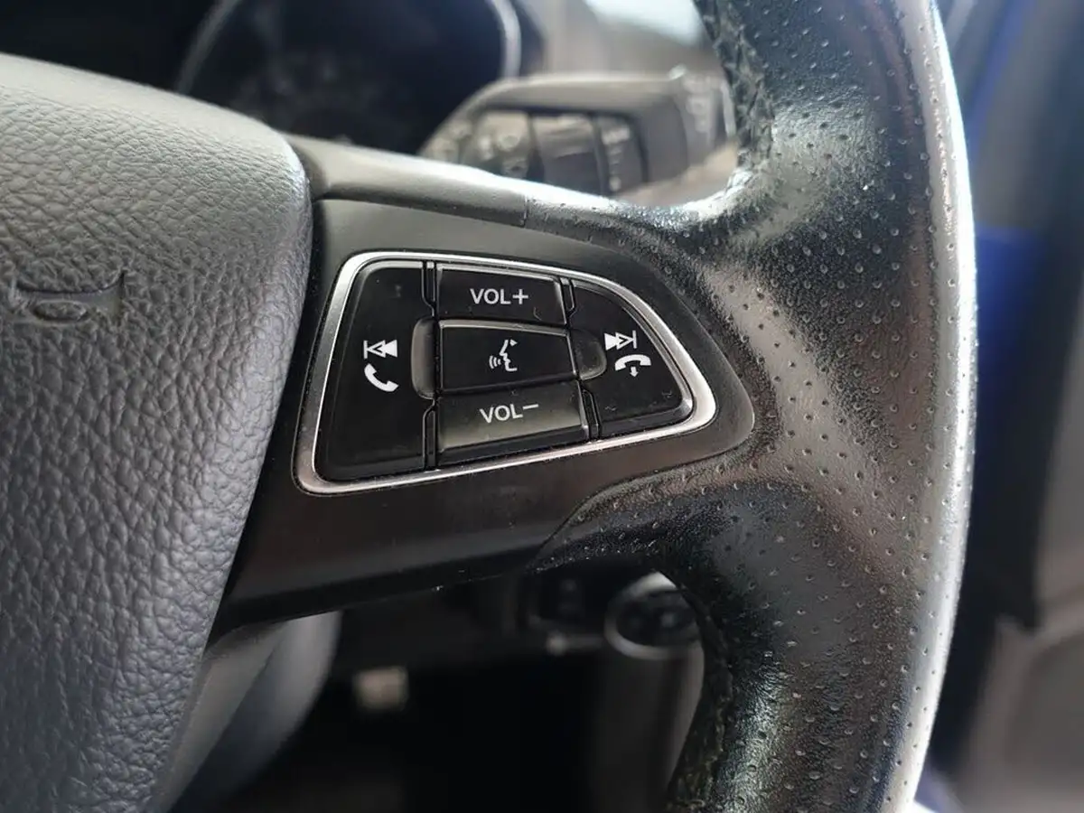 2017-ford-focus-15t-st-line-hatchback-big-22