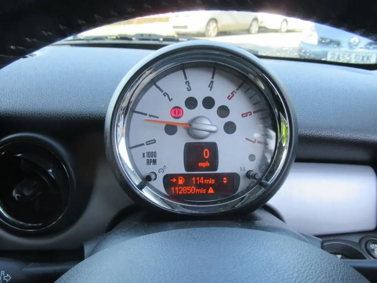 2011-mini-cooper-16td-cooper-d-112bhp-hatchback-3d-1598cc-big-22