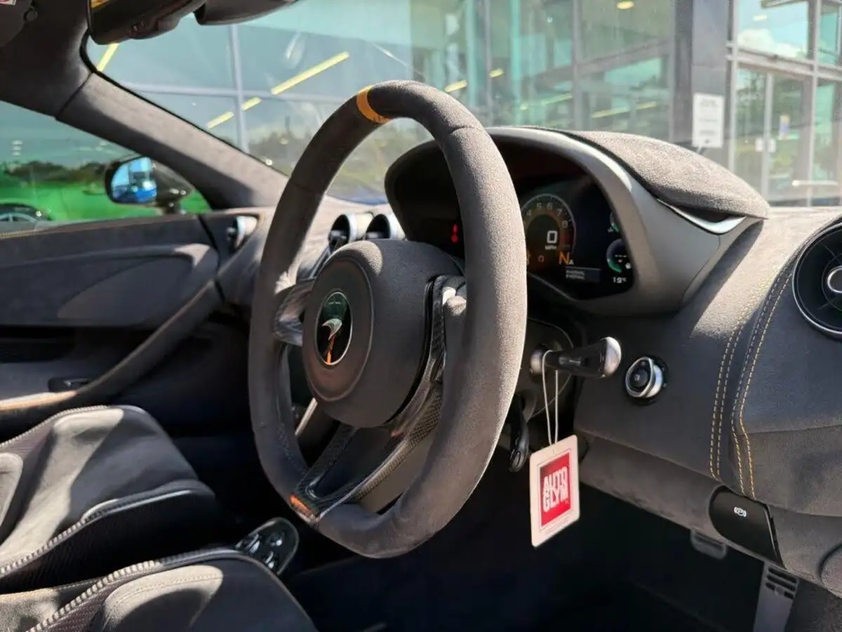 2019-mclaren-600lt-38-big-18