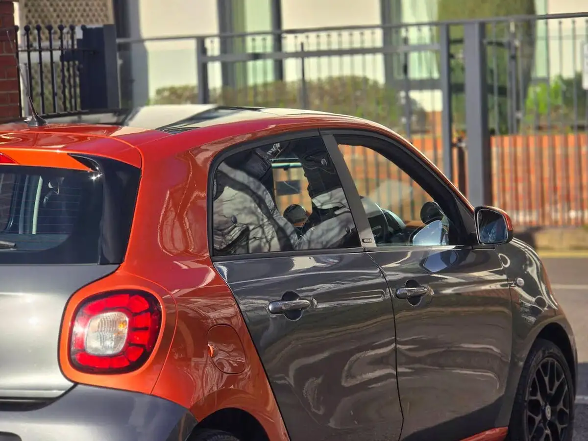 2015-smart-forfour-09-edition-1-big-27