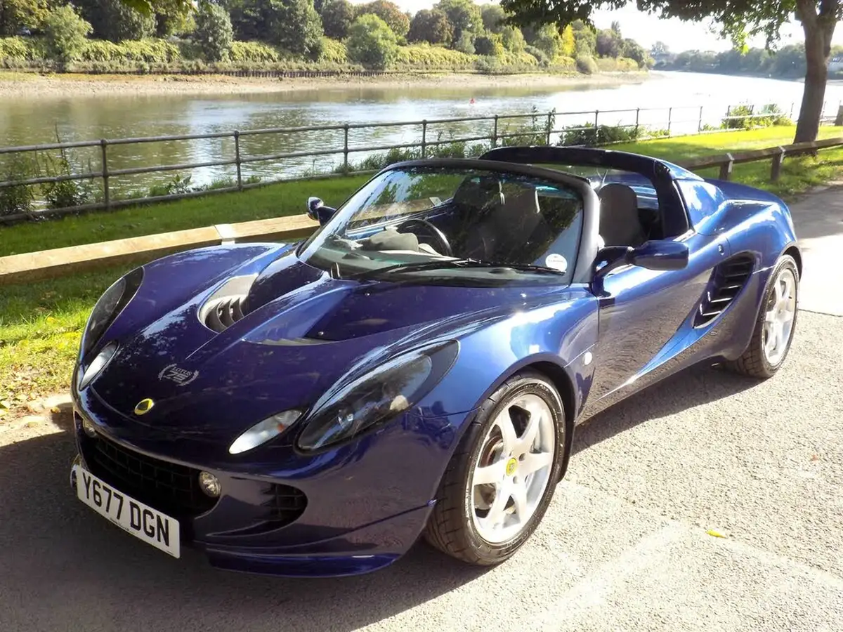 2001-lotus-elise-18-big-60