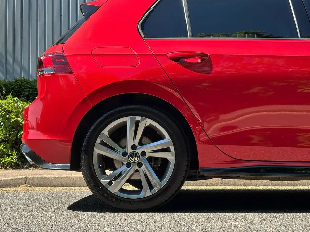 2021-volkswagen-golf-15-tsi-r-line-150ps-hatchback-big-9