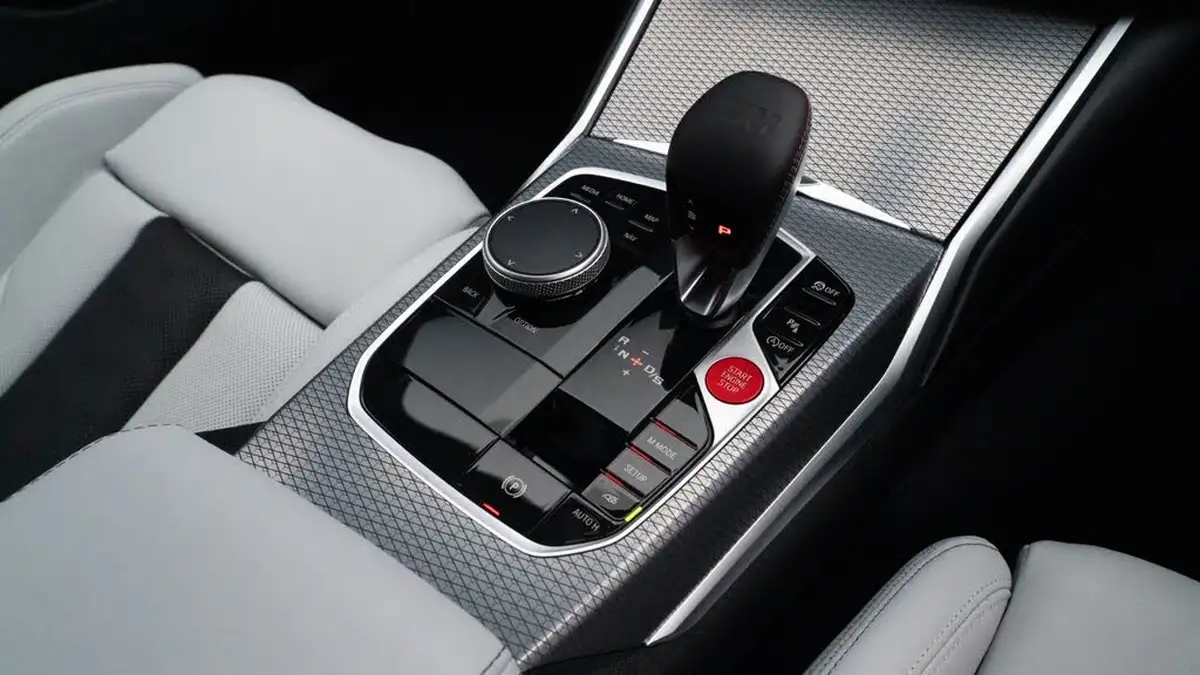 2024-bmw-3-series-30-m3-competition-m-touring-5d-big-23
