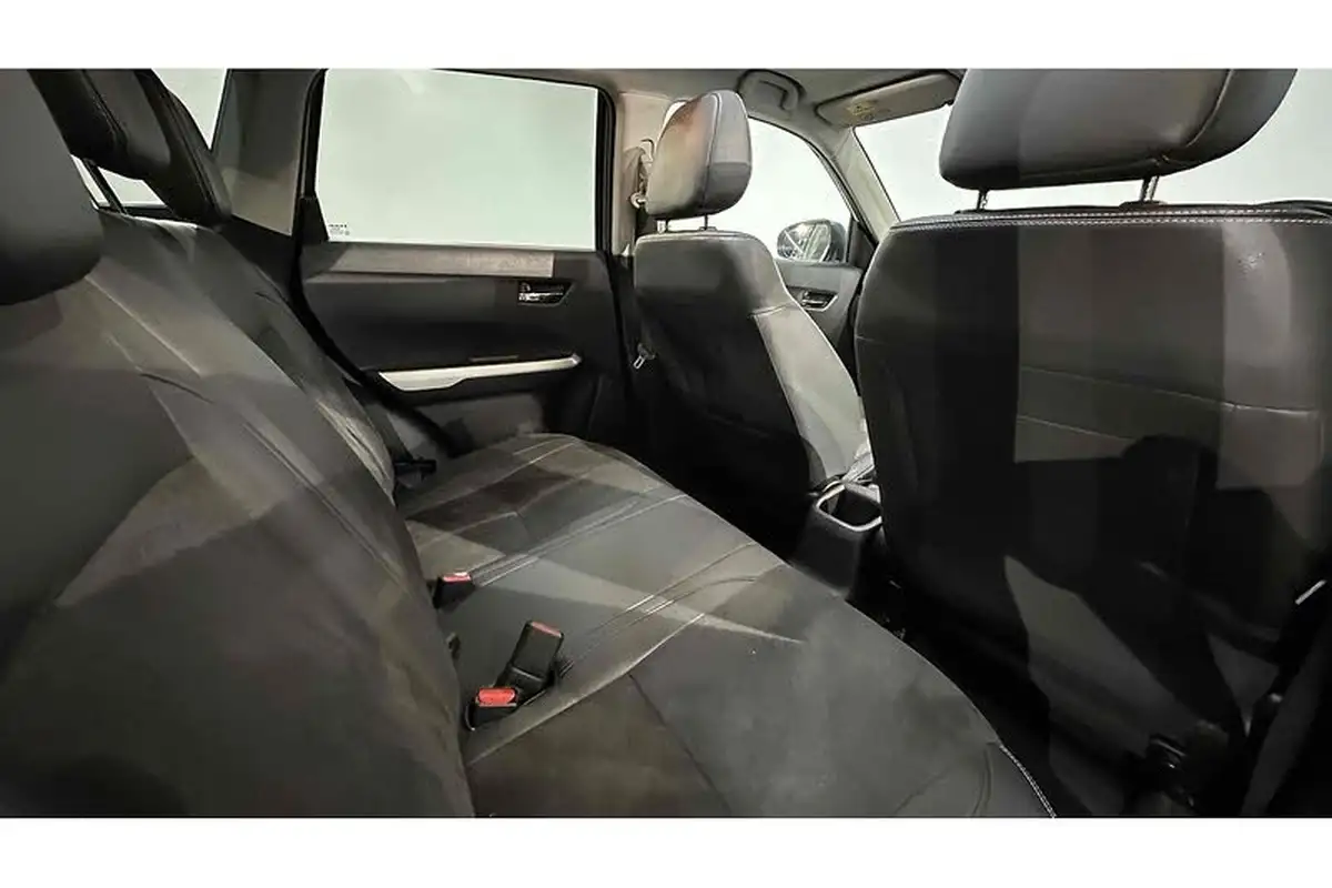 2018-suzuki-vitara-16-sz5-big-27