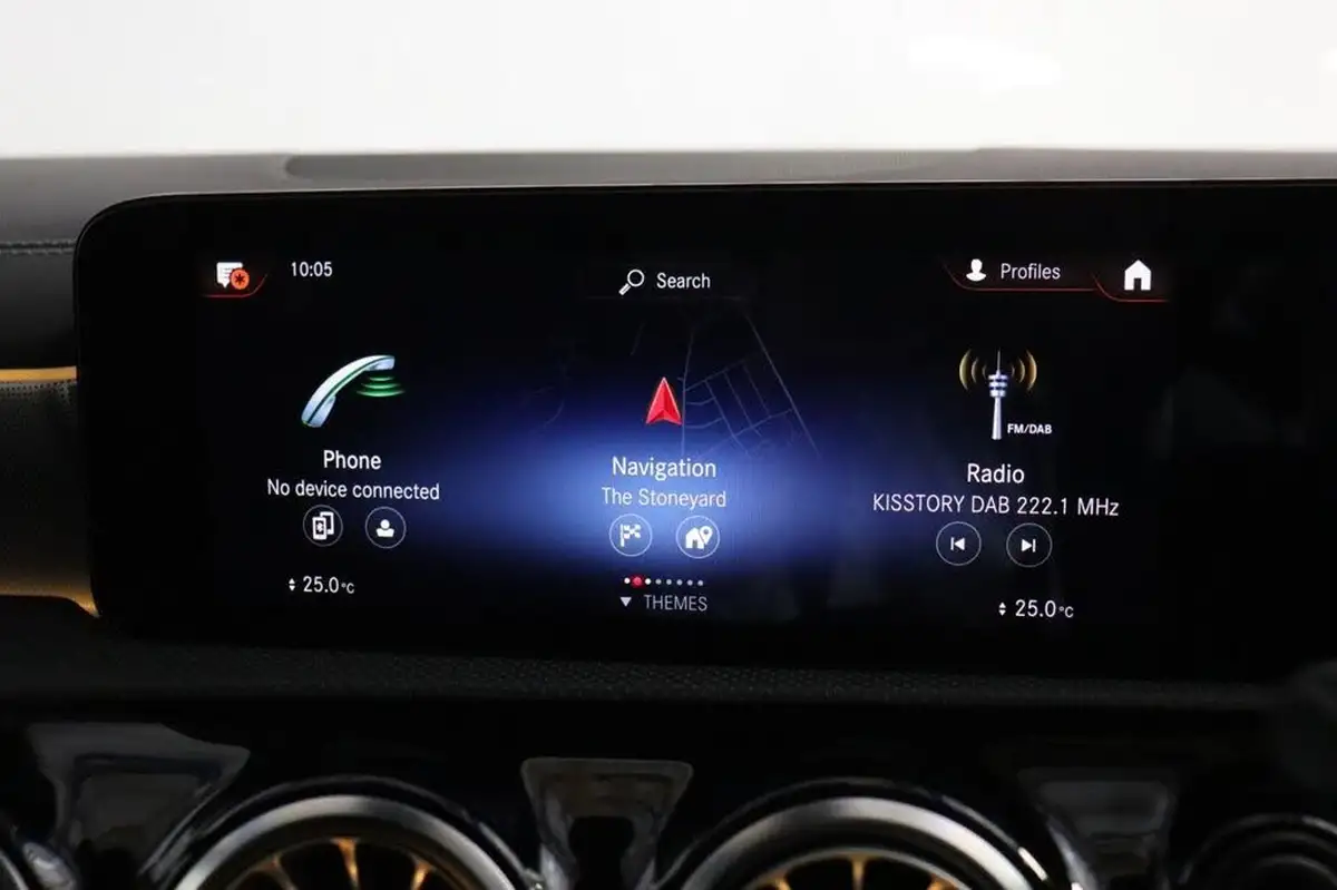 2022-mercedes-benz-a-class-13-a180-amg-line-executive-edition-hatchback-5d-7g-dct-big-8
