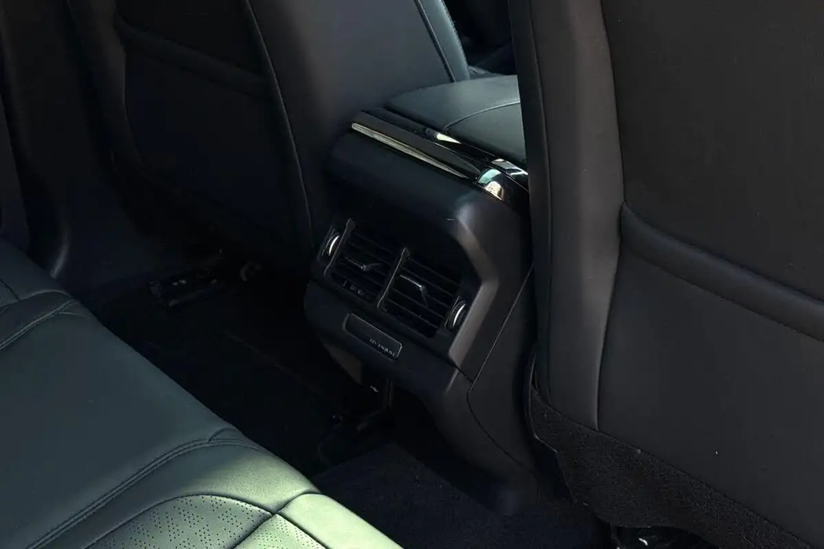 2022-land-rover-range-rover-evoque-20-d200-r-dynamic-hse-big-35