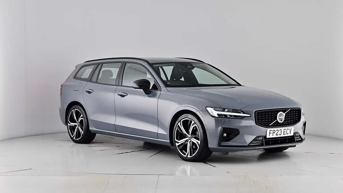 2023-volvo-v60-20-b3-plus-station-wagon-big-50