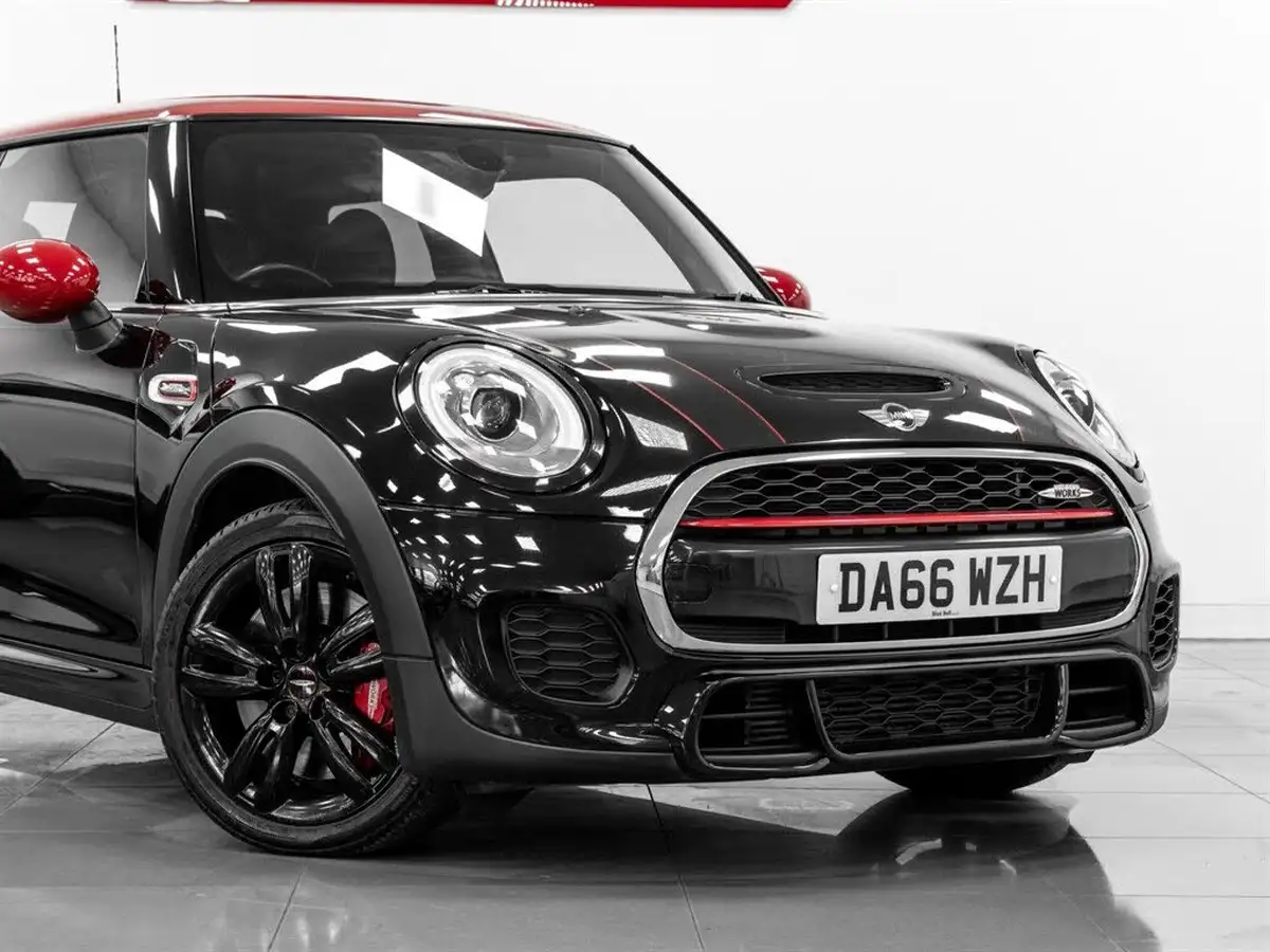 2016-mini-cooper-20-cooper-jcw-big-24