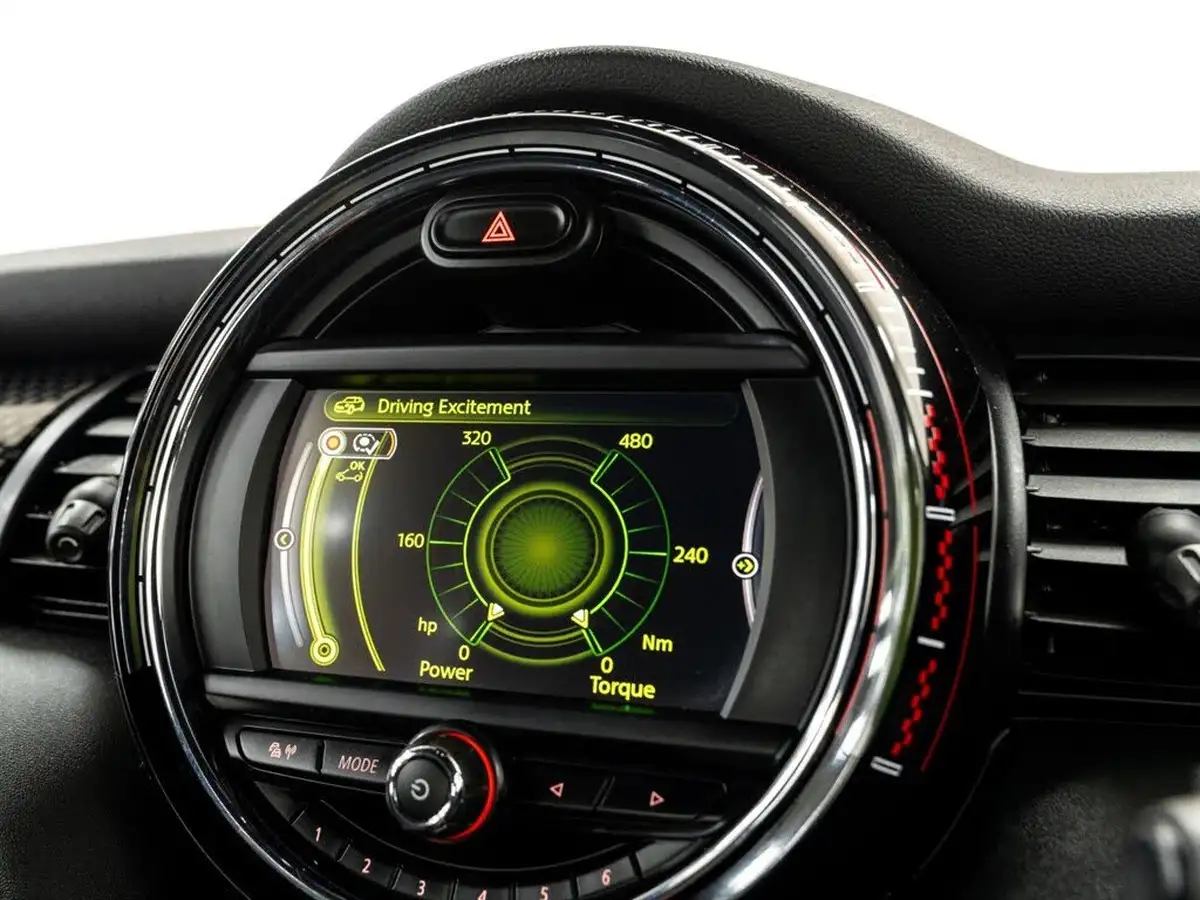 2016-mini-cooper-20-cooper-jcw-big-48
