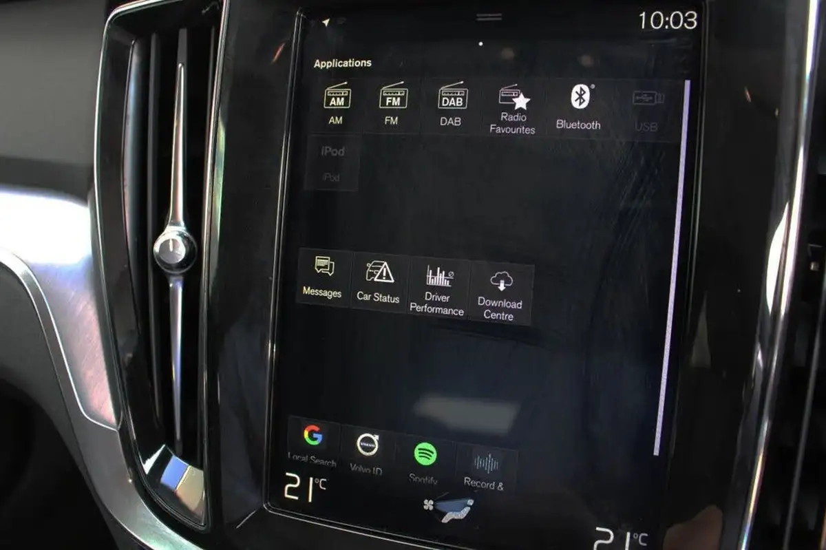 2018-volvo-v60-20td-d4-momentum-geartronic-big-13