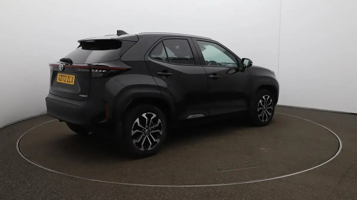 2022-toyota-yaris-cross-15-vvt-i-design-big-53