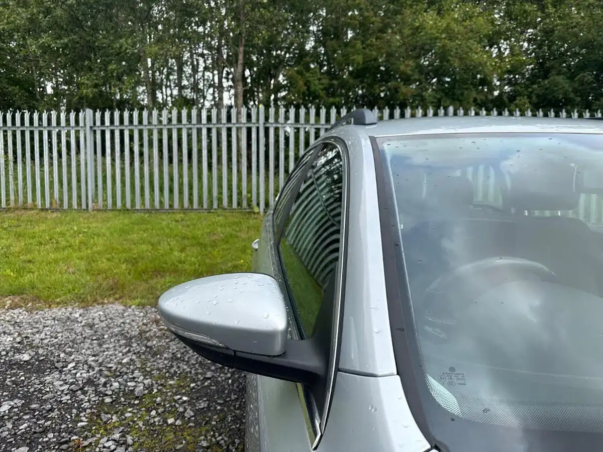 2012-volkswagen-passat-16td-se-estate-5d-big-2