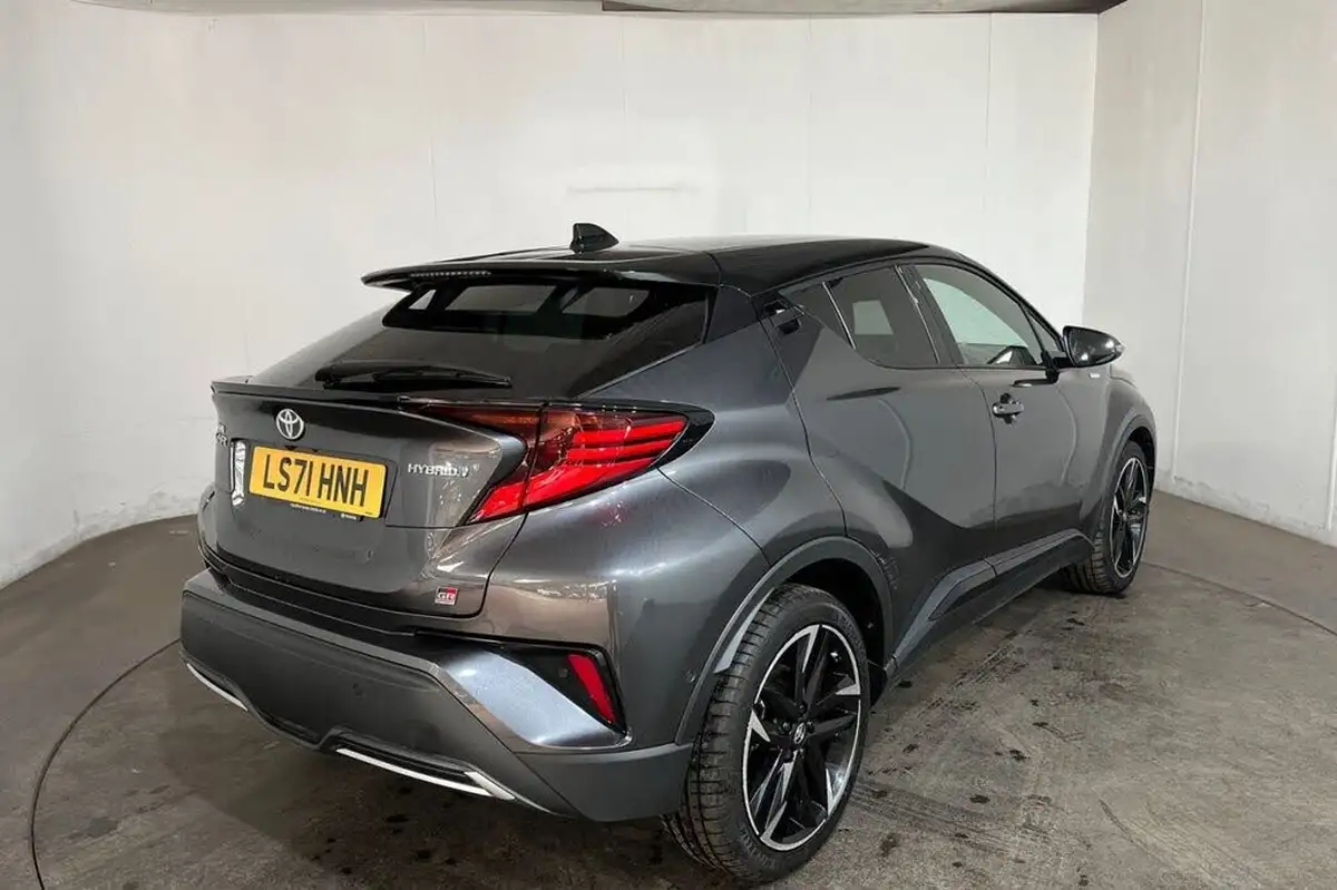 2021-toyota-c-hr-18-vvt-i-gr-sport-big-16
