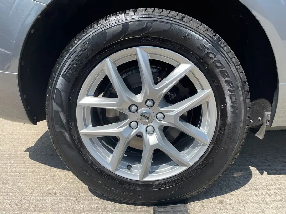 2019-volvo-xc60-20-t5-momentum-awd-big-8