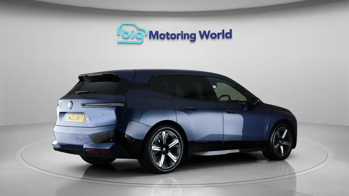 2022-bmw-ix-e-xdrive-40-m-sport-edition-big-6