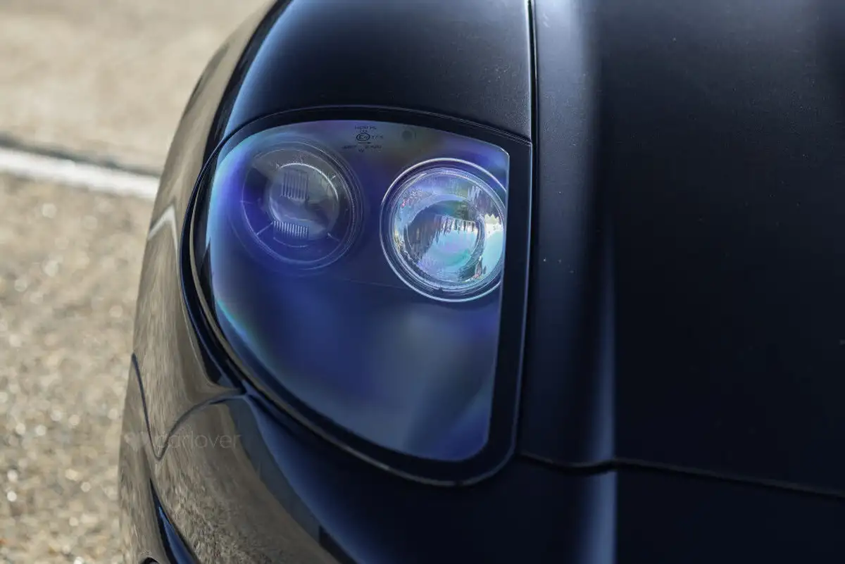 2004-aston-martin-vanquish-59-big-18