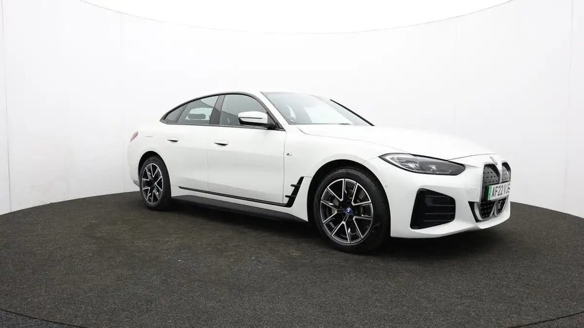 2022-bmw-i4-e-edrive40-m-sport-big-42