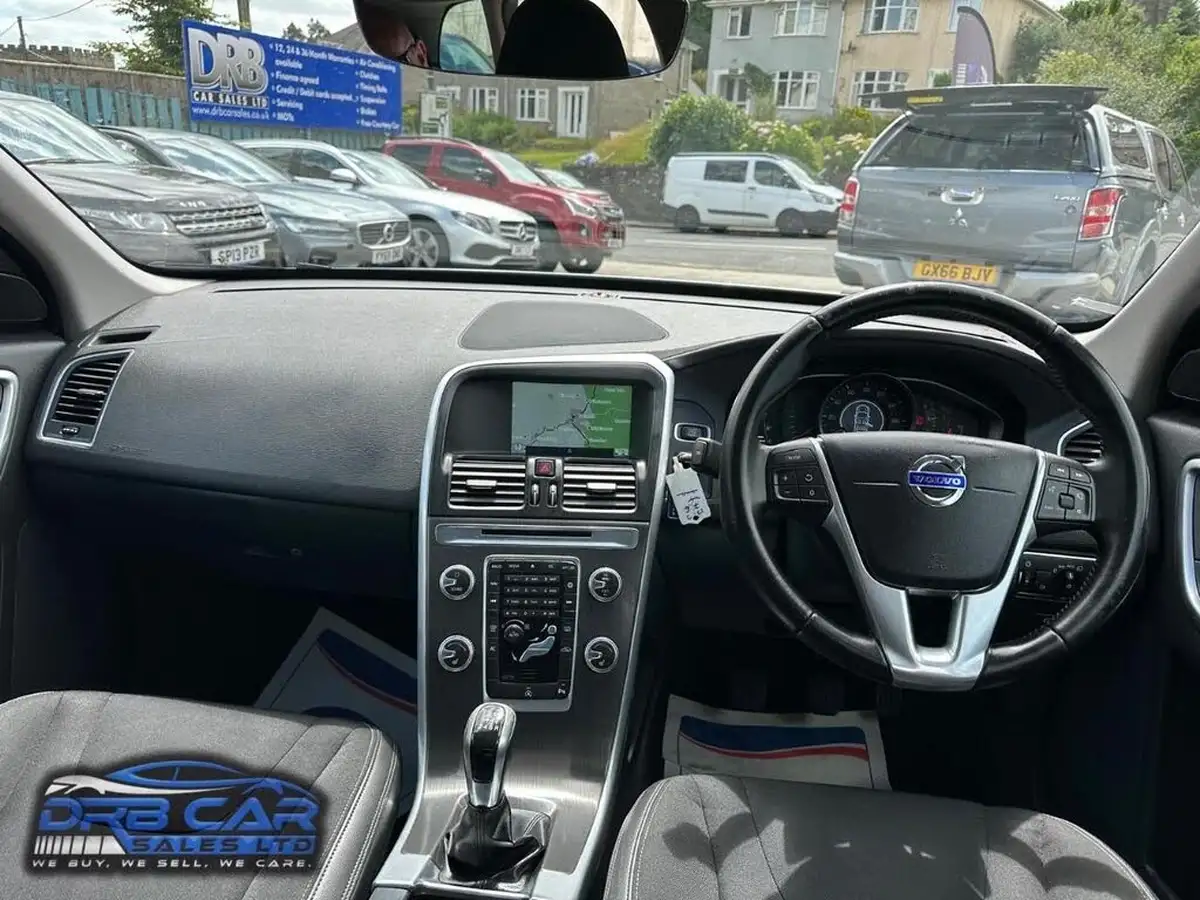 2015-volvo-xc60-20td-d4-se-190bhp-nav-big-14