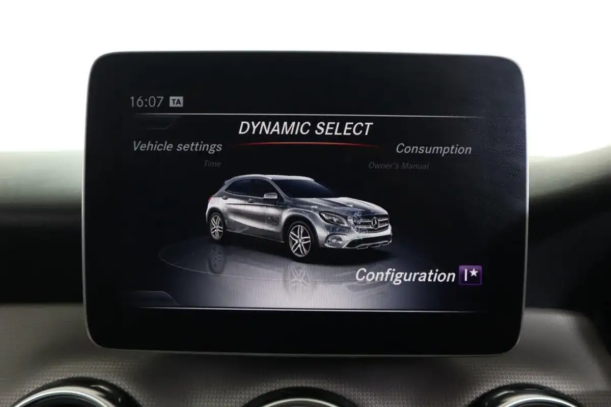 2019-mercedes-benz-gla-class-16-gla-180-urban-edition-ss-7g-dct-big-38