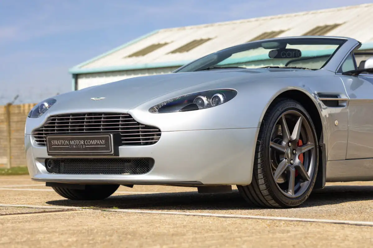 2009-aston-martin-vantage-43-convertible-sportshift-big-51